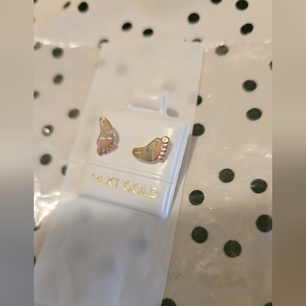 14k yellow gold earrings feet
